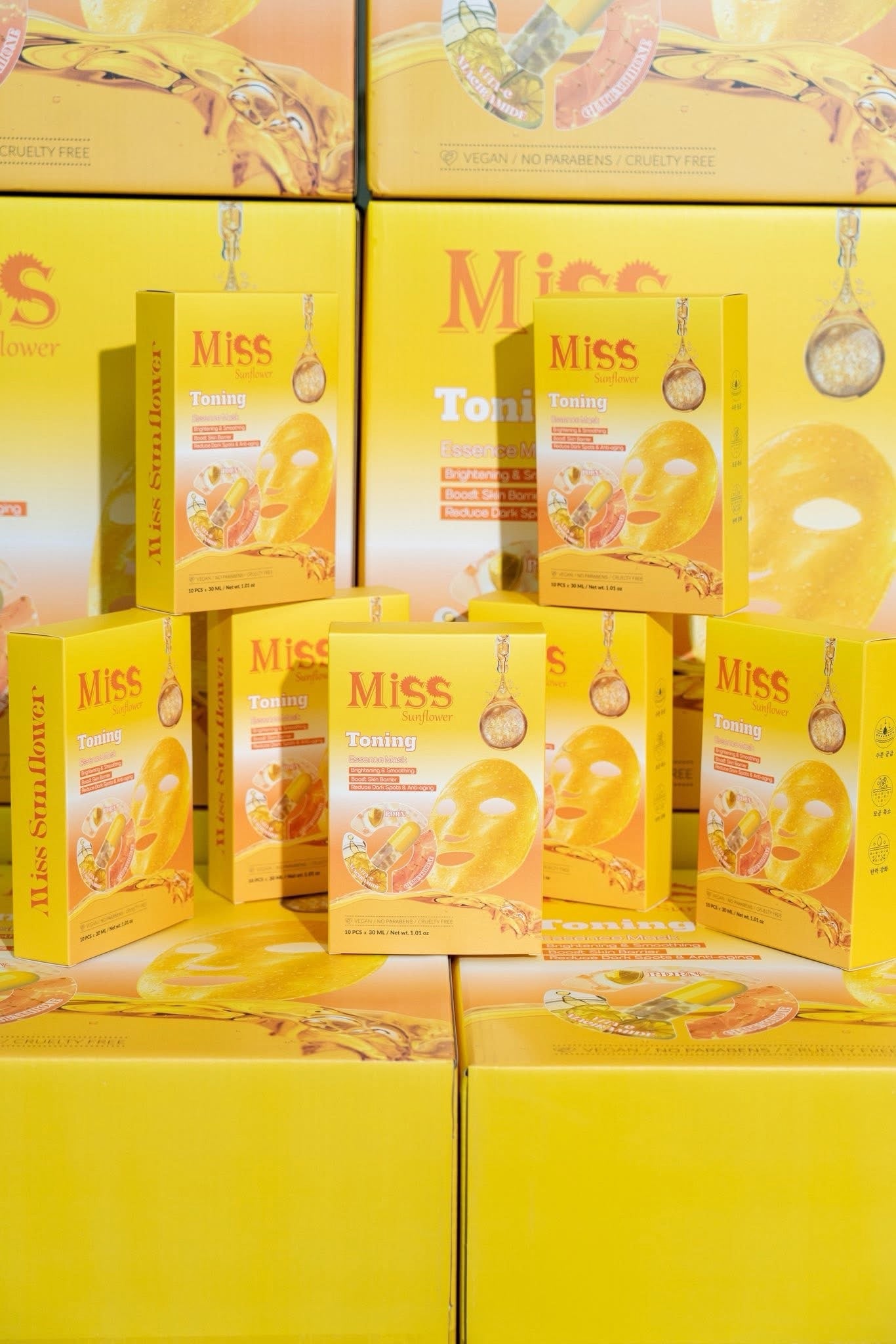 Miss Sunflower Toning Essence Mask  (10pcs x 30ml)